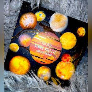 DiTO Venus Limited Edition 12 Shade Palette